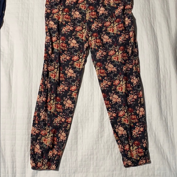 Jumpers x 2 - Picture 3 of 7